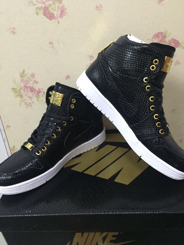 New Air Jordan 1 Retro 24K Black Gold Shoes